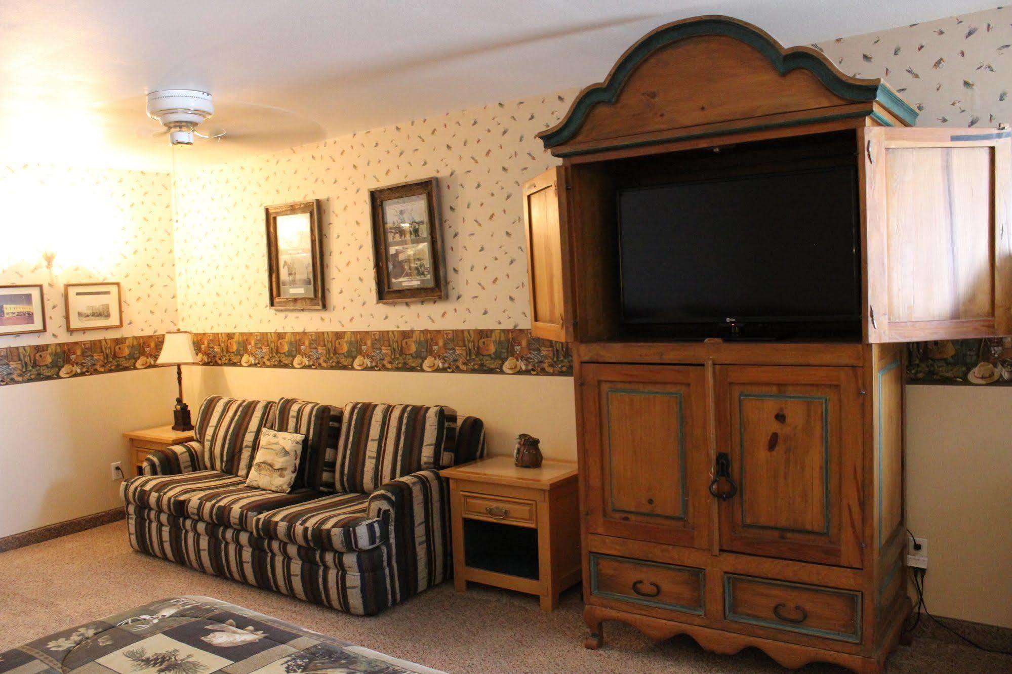 Howard Johnson By Wyndham Springerville Экстерьер фото